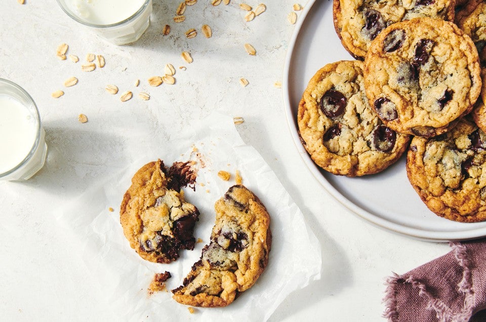 Chocolate Chip Oatmeal Cookies - select to zoom