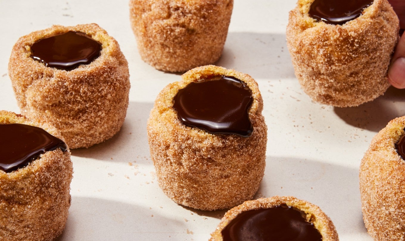 Churro Cupcakes with Chocolate Ganache 