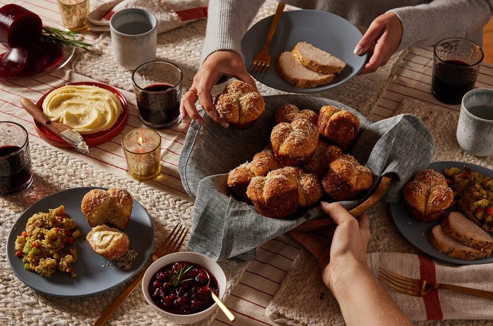 Gluten-Free Cacio e Pepe Clover Rolls  - select to zoom