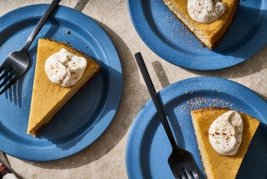 Pumpkin Cheesecake with Gingersnap Crust